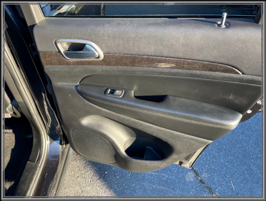 2011 Jeep Grand Cherokee 4WD 4dr Laredo, available for sale in Huntington Station, New York | My Auto Inc.. Huntington Station, New York 2011 Jeep Grand Cherokee 4WD 4dr Laredo, available for sale in Huntington Station, New York | My Auto Inc.. Huntington Station, New York