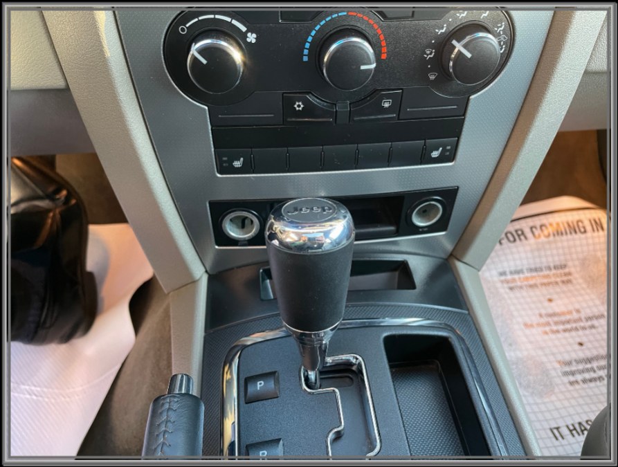 2009 Jeep Grand Cherokee 4WD 4dr Laredo, available for sale in Huntington Station, New York | My Auto Inc.. Huntington Station, New York 2009 Jeep Grand Cherokee 4WD 4dr Laredo, available for sale in Huntington Station, New York | My Auto Inc.. Huntington Station, New York