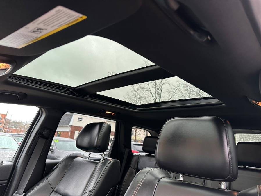 2015 Jeep Grand Cherokee 4WD 4dr Limited, available for sale in Manchester, Connecticut | Carsonmain LLC. Manchester, Connecticut 2015 Jeep Grand Cherokee 4WD 4dr Limited, available for sale in Manchester, Connecticut | Carsonmain LLC. Manchester, Connecticut