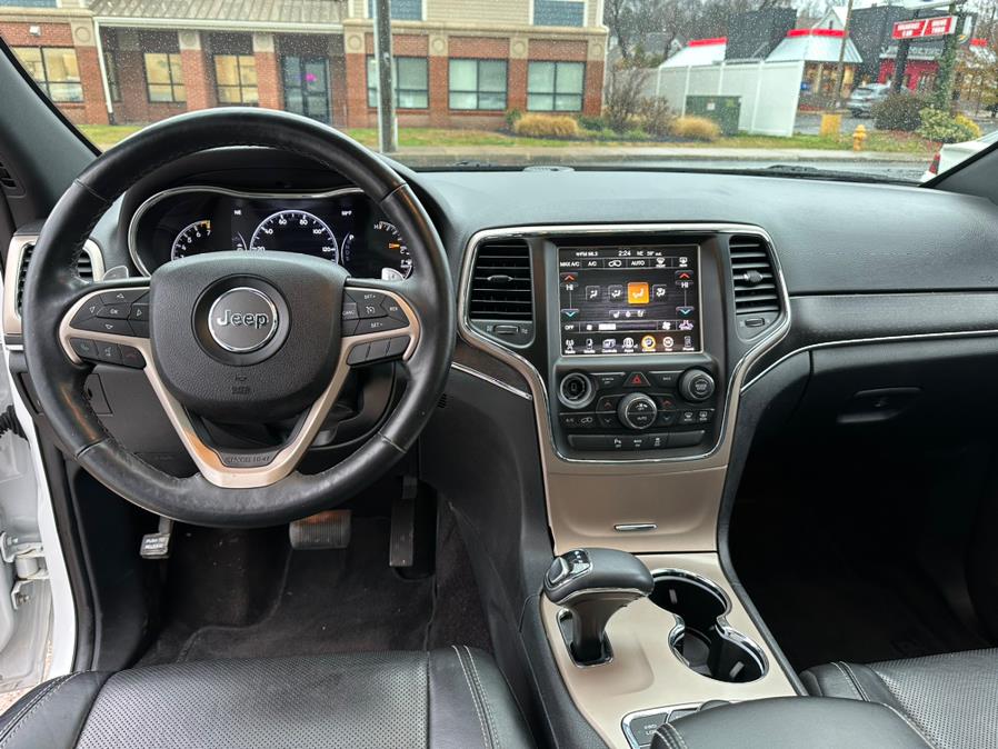 2015 Jeep Grand Cherokee 4WD 4dr Limited, available for sale in Manchester, Connecticut | Carsonmain LLC. Manchester, Connecticut 2015 Jeep Grand Cherokee 4WD 4dr Limited, available for sale in Manchester, Connecticut | Carsonmain LLC. Manchester, Connecticut