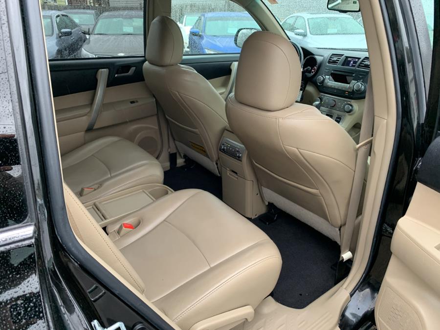 Used Toyota Highlander 4WD 4dr V6 (Natl) 2012 | Absolute Motors Inc. Springfield, Massachusetts Used Toyota Highlander 4WD 4dr V6 (Natl) 2012 | Absolute Motors Inc. Springfield, Massachusetts