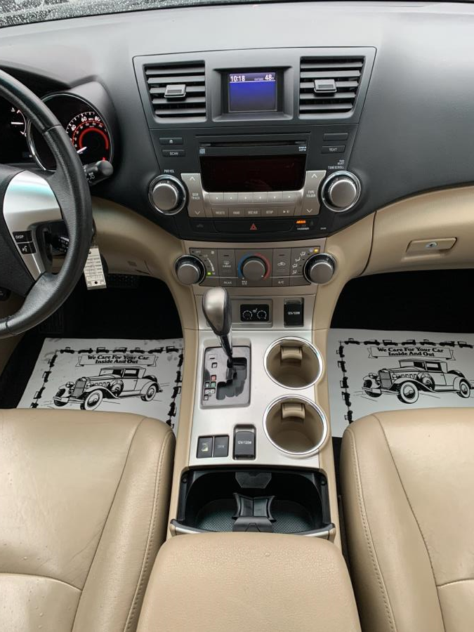 Used Toyota Highlander 4WD 4dr V6 (Natl) 2012 | Absolute Motors Inc. Springfield, Massachusetts Used Toyota Highlander 4WD 4dr V6 (Natl) 2012 | Absolute Motors Inc. Springfield, Massachusetts