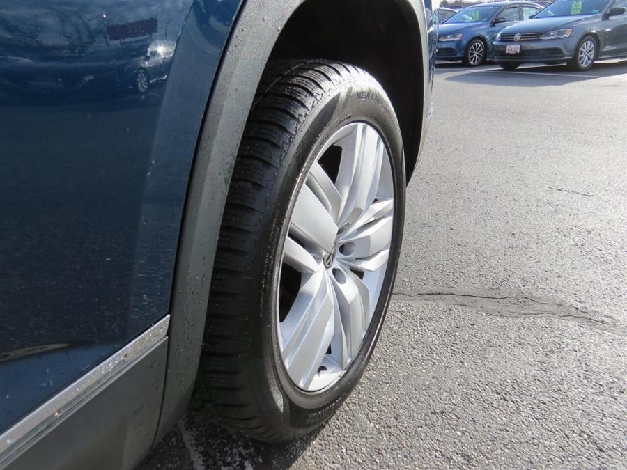 2019 Volkswagen Atlas V6 SEL 4Motion AWD 4dr SUV, available for sale in Auburn, Maine | Lake City Exports Inc. Auburn, Maine 2019 Volkswagen Atlas V6 SEL 4Motion AWD 4dr SUV, available for sale in Auburn, Maine | Lake City Exports Inc. Auburn, Maine