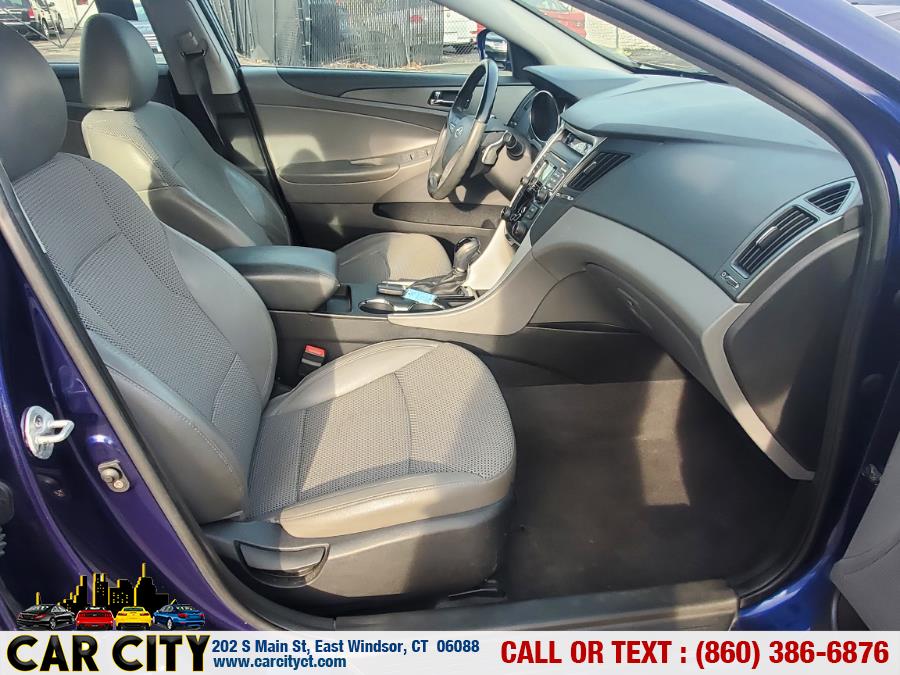 2011 Hyundai Sonata 4dr Sdn 2.4L Auto SE *Ltd Avail*, available for sale in East Windsor, Connecticut | Car City LLC. East Windsor, Connecticut 2011 Hyundai Sonata 4dr Sdn 2.4L Auto SE *Ltd Avail*, available for sale in East Windsor, Connecticut | Car City LLC. East Windsor, Connecticut