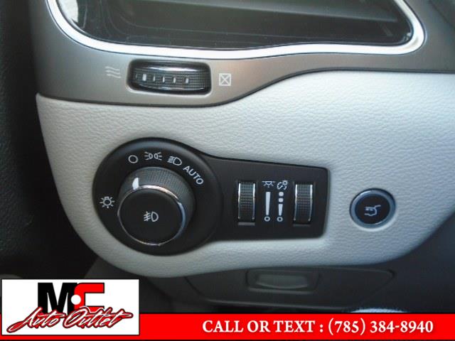 2020 Jeep Cherokee Limited 4x4, available for sale in Colby, Kansas | M C Auto Outlet Inc. Colby, Kansas 2020 Jeep Cherokee Limited 4x4, available for sale in Colby, Kansas | M C Auto Outlet Inc. Colby, Kansas