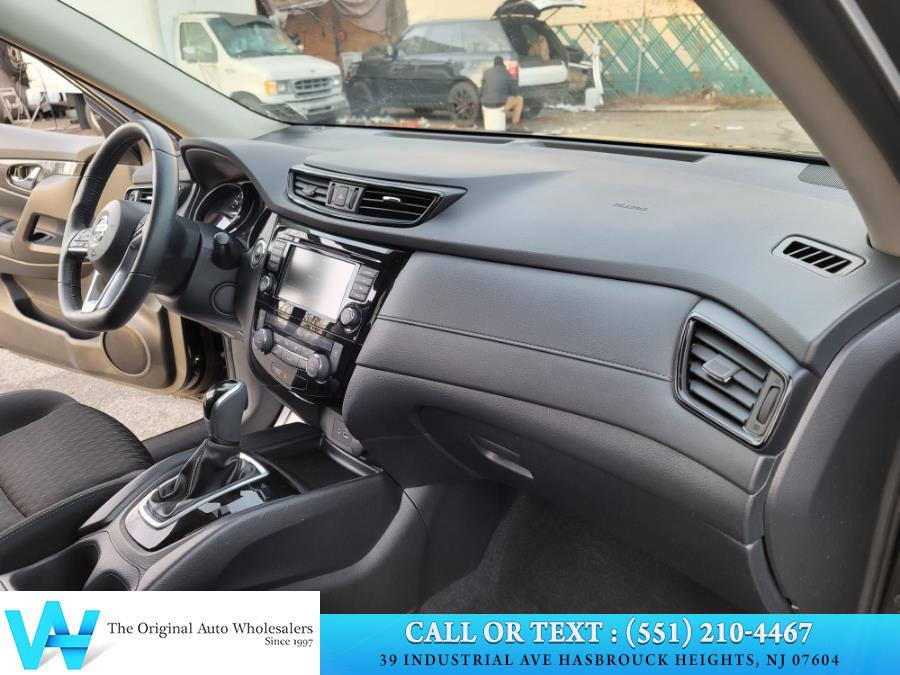 2019 Nissan Rogue AWD SV, available for sale in Lodi, New Jersey | AW Auto & Truck Wholesalers, Inc. Lodi, New Jersey 2019 Nissan Rogue AWD SV, available for sale in Lodi, New Jersey | AW Auto & Truck Wholesalers, Inc. Lodi, New Jersey