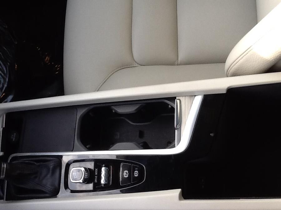 2021 Volvo XC60 T5 AWD Momentum, available for sale in Groton, Connecticut | Eurocars Plus. Groton, Connecticut 2021 Volvo XC60 T5 AWD Momentum, available for sale in Groton, Connecticut | Eurocars Plus. Groton, Connecticut