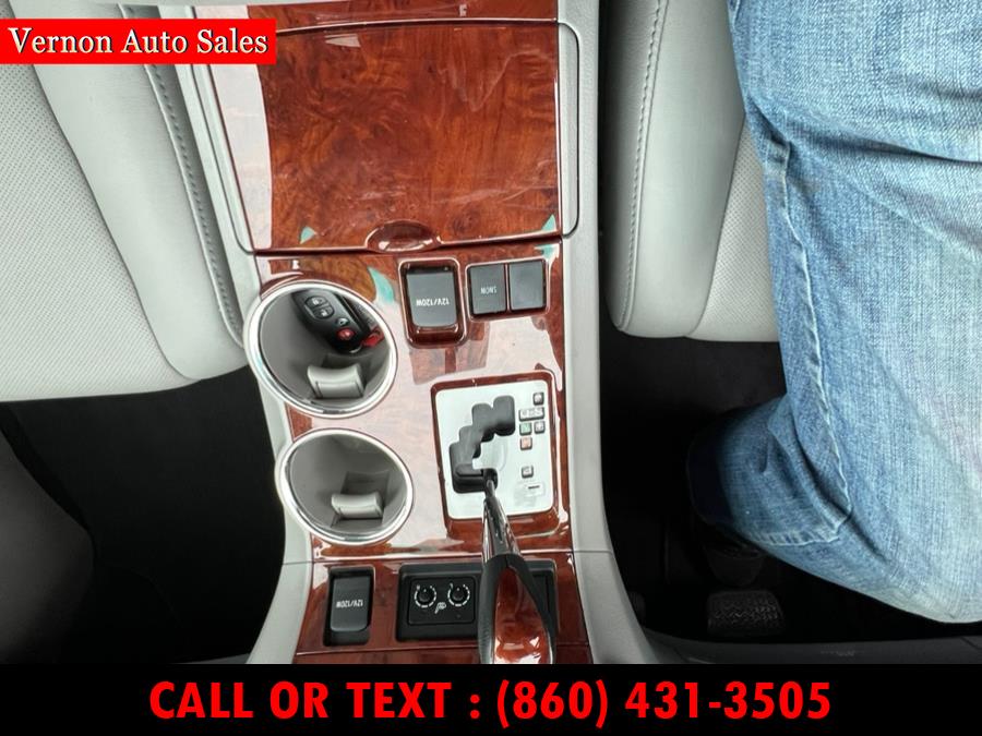 2012 Toyota Highlander FWD 4dr V6 Limited (Natl), available for sale in Manchester, Connecticut | Vernon Auto Sale & Service. Manchester, Connecticut 2012 Toyota Highlander FWD 4dr V6 Limited (Natl), available for sale in Manchester, Connecticut | Vernon Auto Sale & Service. Manchester, Connecticut