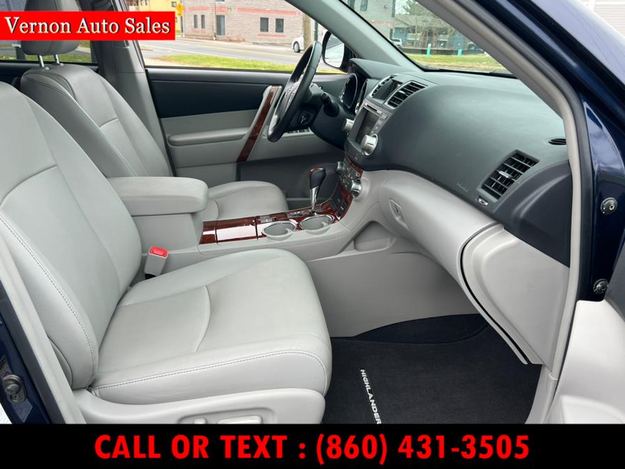 2012 Toyota Highlander FWD 4dr V6 Limited (Natl), available for sale in Manchester, Connecticut | Vernon Auto Sale & Service. Manchester, Connecticut 2012 Toyota Highlander FWD 4dr V6 Limited (Natl), available for sale in Manchester, Connecticut | Vernon Auto Sale & Service. Manchester, Connecticut