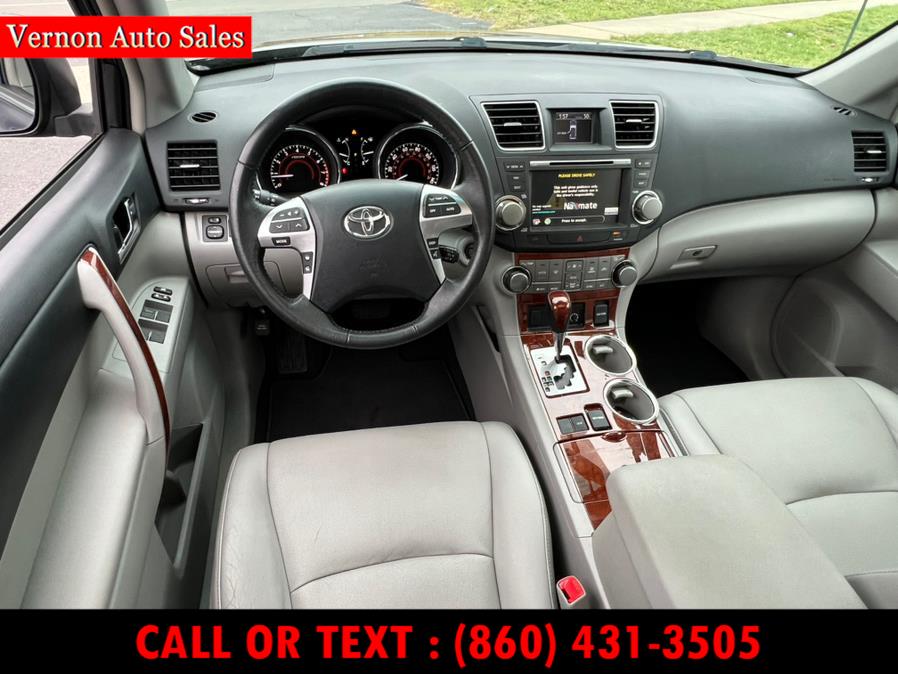 2012 Toyota Highlander FWD 4dr V6 Limited (Natl), available for sale in Manchester, Connecticut | Vernon Auto Sale & Service. Manchester, Connecticut 2012 Toyota Highlander FWD 4dr V6 Limited (Natl), available for sale in Manchester, Connecticut | Vernon Auto Sale & Service. Manchester, Connecticut