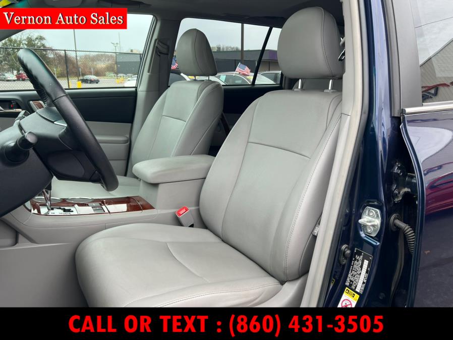 2012 Toyota Highlander FWD 4dr V6 Limited (Natl), available for sale in Manchester, Connecticut | Vernon Auto Sale & Service. Manchester, Connecticut 2012 Toyota Highlander FWD 4dr V6 Limited (Natl), available for sale in Manchester, Connecticut | Vernon Auto Sale & Service. Manchester, Connecticut