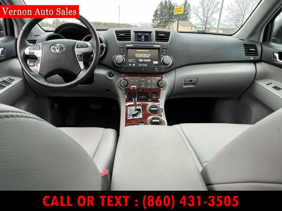 2012 Toyota Highlander FWD 4dr V6 Limited (Natl), available for sale in Manchester, Connecticut | Vernon Auto Sale & Service. Manchester, Connecticut 2012 Toyota Highlander FWD 4dr V6 Limited (Natl), available for sale in Manchester, Connecticut | Vernon Auto Sale & Service. Manchester, Connecticut