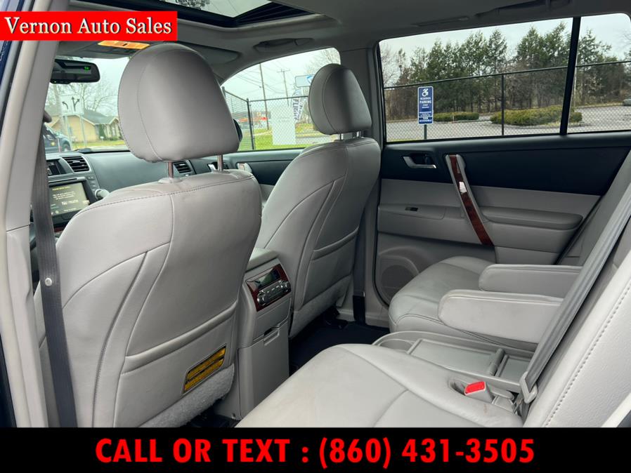 2012 Toyota Highlander FWD 4dr V6 Limited (Natl), available for sale in Manchester, Connecticut | Vernon Auto Sale & Service. Manchester, Connecticut 2012 Toyota Highlander FWD 4dr V6 Limited (Natl), available for sale in Manchester, Connecticut | Vernon Auto Sale & Service. Manchester, Connecticut