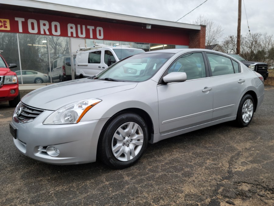 2010 Nissan Altima 4dr Sdn I4 CVT 2.5 S, available for sale in East Windsor, Connecticut | Toro Auto. East Windsor, Connecticut