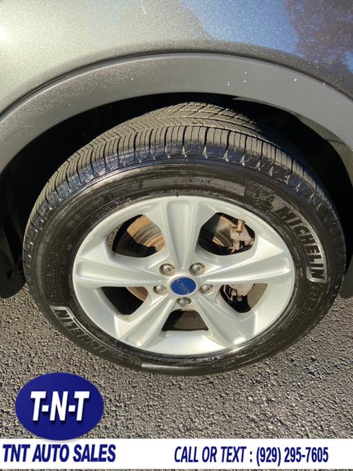 2016 Ford Escape 4WD 4dr SE, available for sale in Bronx, New York | TNT Auto Sales USA inc. Bronx, New York 2016 Ford Escape 4WD 4dr SE, available for sale in Bronx, New York | TNT Auto Sales USA inc. Bronx, New York