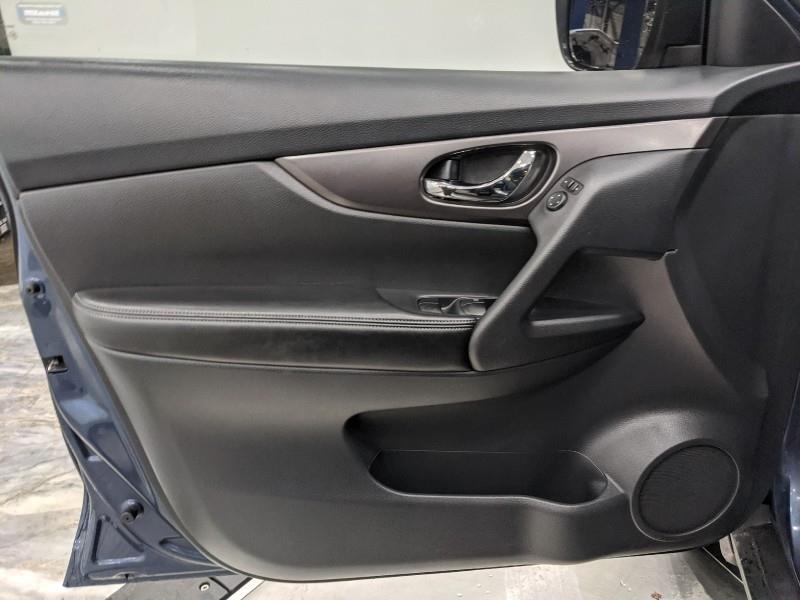 Used Nissan Rogue S 2015 | Car Revolution. Maple Shade, New Jersey Used Nissan Rogue S 2015 | Car Revolution. Maple Shade, New Jersey