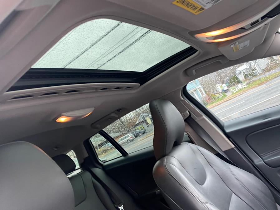 2018 Volvo V60 Cross Country T5 AWD, available for sale in Canton, Connecticut | Lava Motors 2 Inc. Canton, Connecticut 2018 Volvo V60 Cross Country T5 AWD, available for sale in Canton, Connecticut | Lava Motors 2 Inc. Canton, Connecticut