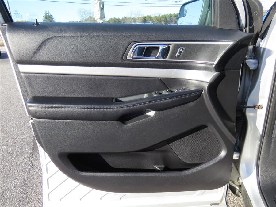 2017 Ford Explorer XLT AWD 4dr SUV, available for sale in Auburn, Maine | Lake City Exports Inc. Auburn, Maine 2017 Ford Explorer XLT AWD 4dr SUV, available for sale in Auburn, Maine | Lake City Exports Inc. Auburn, Maine