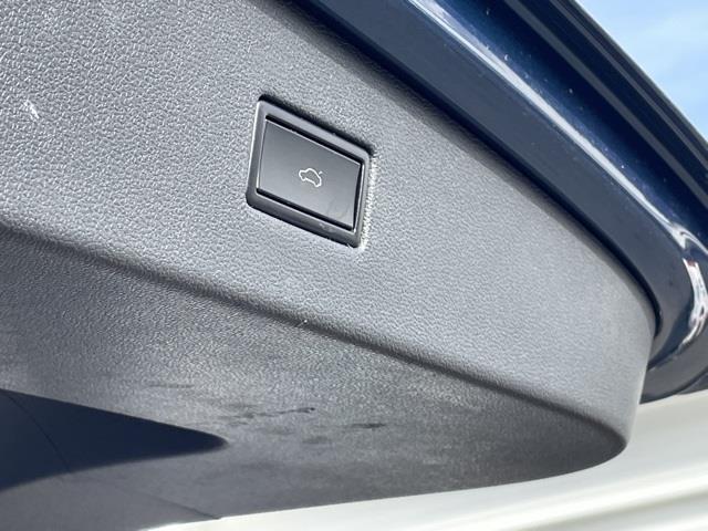 2018 Volkswagen Tiguan 2.0T SEL, available for sale in Brookfield, Connecticut | Blasius Federal Road. Brookfield, Connecticut 2018 Volkswagen Tiguan 2.0T SEL, available for sale in Brookfield, Connecticut | Blasius Federal Road. Brookfield, Connecticut