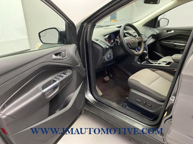 2017 Ford Escape SE FWD, available for sale in Naugatuck, Connecticut | J&M Automotive Sls&Svc LLC. Naugatuck, Connecticut 2017 Ford Escape SE FWD, available for sale in Naugatuck, Connecticut | J&M Automotive Sls&Svc LLC. Naugatuck, Connecticut