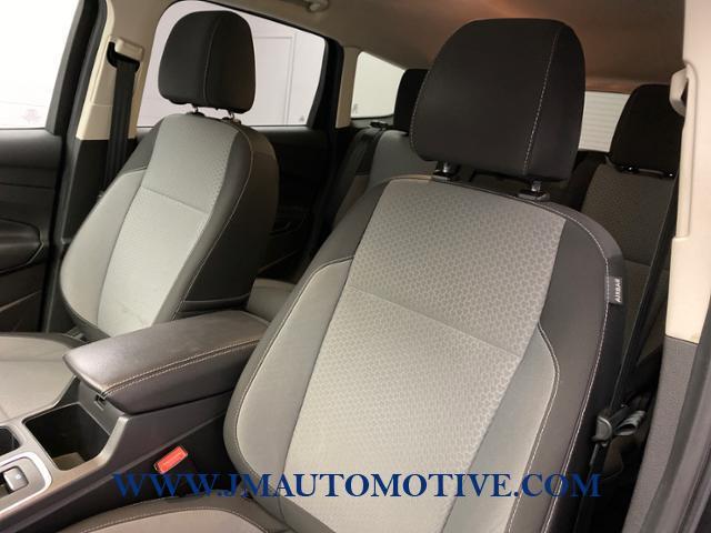 2017 Ford Escape SE FWD, available for sale in Naugatuck, Connecticut | J&M Automotive Sls&Svc LLC. Naugatuck, Connecticut 2017 Ford Escape SE FWD, available for sale in Naugatuck, Connecticut | J&M Automotive Sls&Svc LLC. Naugatuck, Connecticut