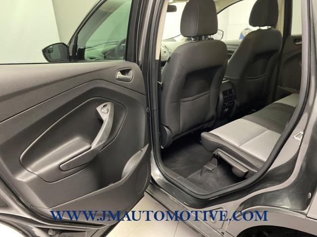2017 Ford Escape SE FWD, available for sale in Naugatuck, Connecticut | J&M Automotive Sls&Svc LLC. Naugatuck, Connecticut 2017 Ford Escape SE FWD, available for sale in Naugatuck, Connecticut | J&M Automotive Sls&Svc LLC. Naugatuck, Connecticut