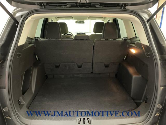 2017 Ford Escape SE FWD, available for sale in Naugatuck, Connecticut | J&M Automotive Sls&Svc LLC. Naugatuck, Connecticut 2017 Ford Escape SE FWD, available for sale in Naugatuck, Connecticut | J&M Automotive Sls&Svc LLC. Naugatuck, Connecticut