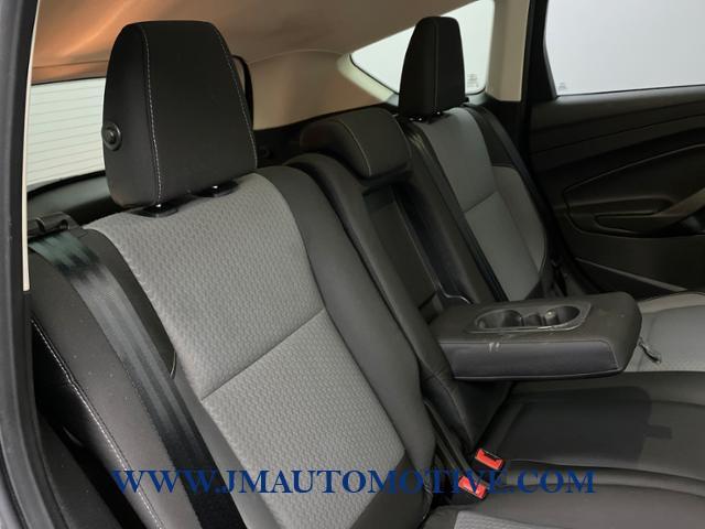 2017 Ford Escape SE FWD, available for sale in Naugatuck, Connecticut | J&M Automotive Sls&Svc LLC. Naugatuck, Connecticut 2017 Ford Escape SE FWD, available for sale in Naugatuck, Connecticut | J&M Automotive Sls&Svc LLC. Naugatuck, Connecticut