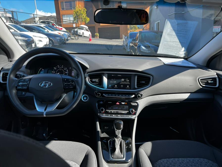 Used Hyundai Ioniq Hybrid Blue Hatchback 2019 | Green Light Auto Wholesale. Daly City, California Used Hyundai Ioniq Hybrid Blue Hatchback 2019 | Green Light Auto Wholesale. Daly City, California