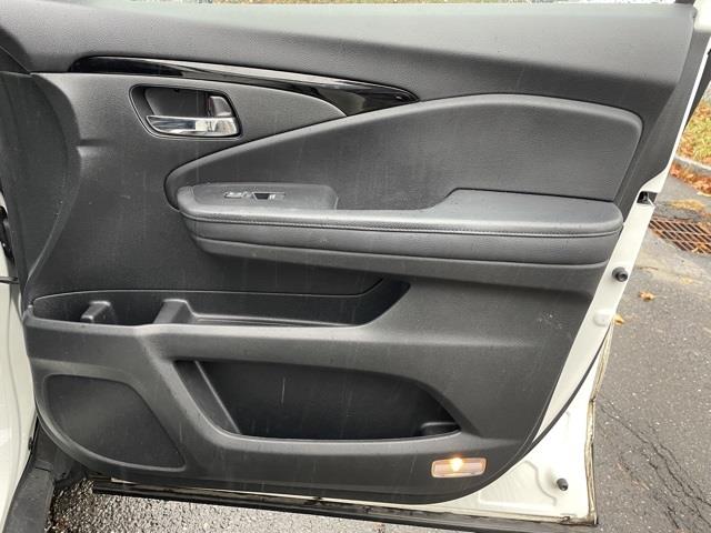 Used Honda Pilot Touring 2019 | Blasius of Danbury. Danbury, Connecticut Used Honda Pilot Touring 2019 | Blasius of Danbury. Danbury, Connecticut
