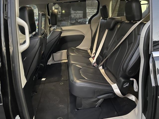 Used Chrysler Pacifica Touring L Plus 2017 | Blasius of Danbury. Danbury, Connecticut Used Chrysler Pacifica Touring L Plus 2017 | Blasius of Danbury. Danbury, Connecticut