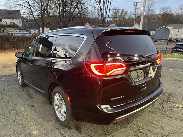 Used Chrysler Pacifica Touring L Plus 2017 | Blasius of Danbury. Danbury, Connecticut Used Chrysler Pacifica Touring L Plus 2017 | Blasius of Danbury. Danbury, Connecticut