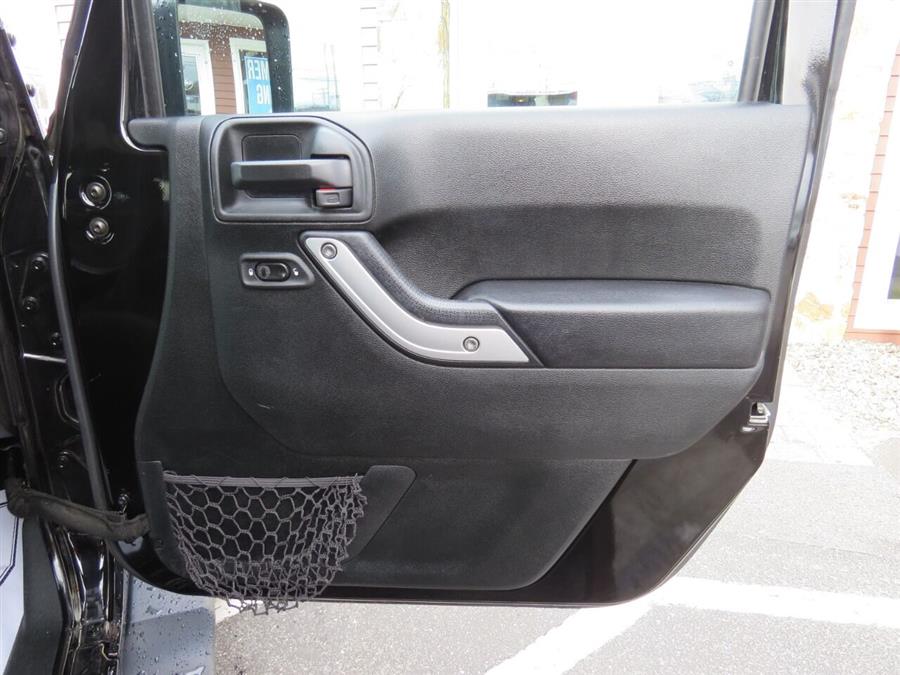 2017 Jeep Wrangler Unlimited Sahara 4x4 4dr SUV, available for sale in Auburn, Maine | Lake City Exports Inc. Auburn, Maine 2017 Jeep Wrangler Unlimited Sahara 4x4 4dr SUV, available for sale in Auburn, Maine | Lake City Exports Inc. Auburn, Maine