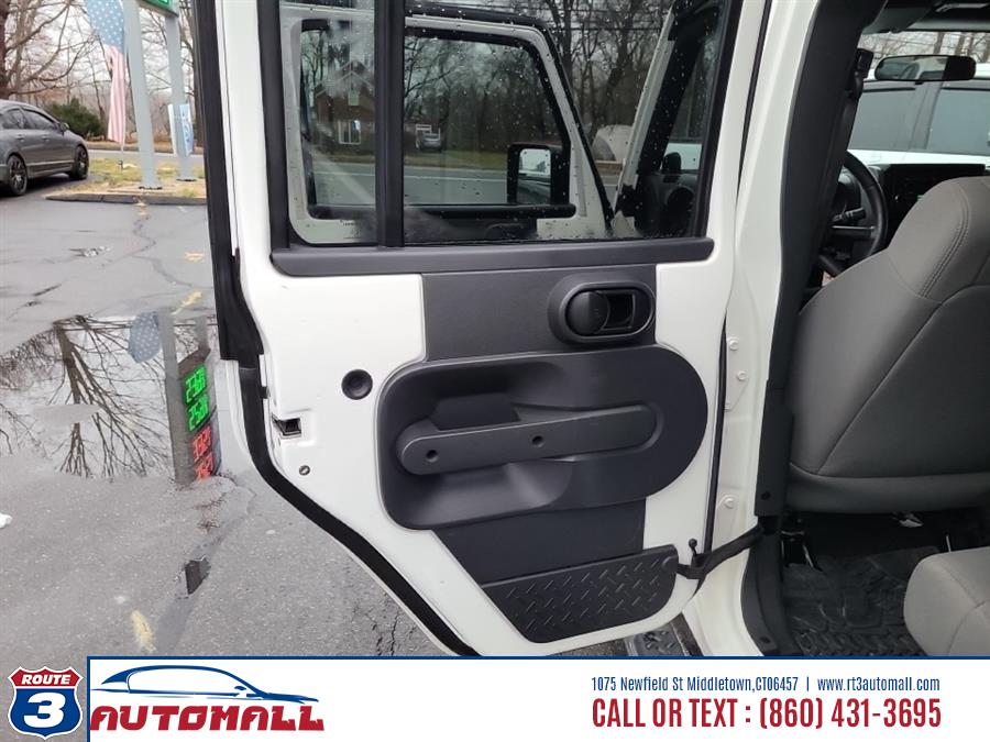 2009 Jeep Wrangler Unlimited 4WD 4dr X, available for sale in Middletown, Connecticut | RT 3 AUTO MALL LLC. Middletown, Connecticut 2009 Jeep Wrangler Unlimited 4WD 4dr X, available for sale in Middletown, Connecticut | RT 3 AUTO MALL LLC. Middletown, Connecticut