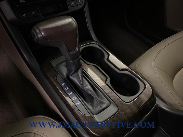 Used GMC Canyon 4WD Crew Cab 140.5 SLT 2016 | J&M Automotive Sls&Svc LLC. Naugatuck, Connecticut Used GMC Canyon 4WD Crew Cab 140.5 SLT 2016 | J&M Automotive Sls&Svc LLC. Naugatuck, Connecticut