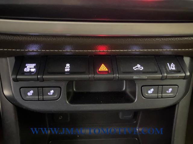 Used GMC Canyon 4WD Crew Cab 140.5 SLT 2016 | J&M Automotive Sls&Svc LLC. Naugatuck, Connecticut Used GMC Canyon 4WD Crew Cab 140.5 SLT 2016 | J&M Automotive Sls&Svc LLC. Naugatuck, Connecticut