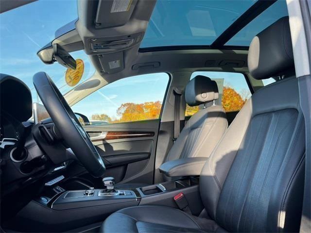 2018 Audi Q5 2.0T Premium Plus, available for sale in Stratford, Connecticut | Wiz Leasing Inc. Stratford, Connecticut 2018 Audi Q5 2.0T Premium Plus, available for sale in Stratford, Connecticut | Wiz Leasing Inc. Stratford, Connecticut