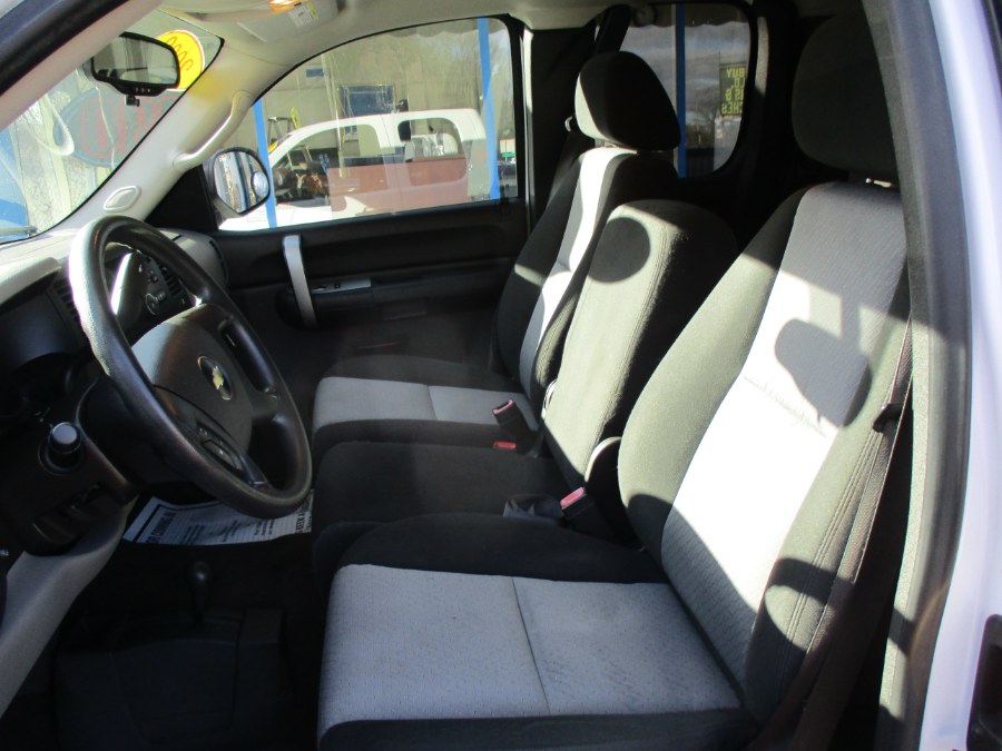 2009 Chevrolet Silverado 1500 4WD Ext Cab 143.5" LS, available for sale in Meriden, Connecticut | Cos Central Auto. Meriden, Connecticut 2009 Chevrolet Silverado 1500 4WD Ext Cab 143.5" LS, available for sale in Meriden, Connecticut | Cos Central Auto. Meriden, Connecticut