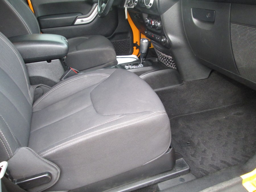 2013 Jeep Wrangler 4WD 2dr Rubicon, available for sale in Levittown, Pennsylvania | Levittown Auto. Levittown, Pennsylvania 2013 Jeep Wrangler 4WD 2dr Rubicon, available for sale in Levittown, Pennsylvania | Levittown Auto. Levittown, Pennsylvania
