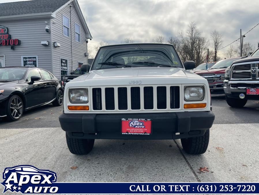 2000 Jeep Cherokee 4dr Sport 4WD, available for sale in Selden, New York | Apex Auto. Selden, New York 2000 Jeep Cherokee 4dr Sport 4WD, available for sale in Selden, New York | Apex Auto. Selden, New York