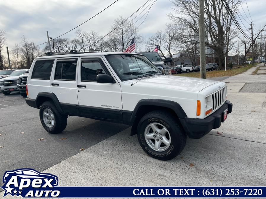 2000 Jeep Cherokee 4dr Sport 4WD, available for sale in Selden, New York | Apex Auto. Selden, New York 2000 Jeep Cherokee 4dr Sport 4WD, available for sale in Selden, New York | Apex Auto. Selden, New York
