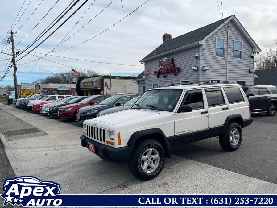 2000 Jeep Cherokee 4dr Sport 4WD, available for sale in Selden, New York | Apex Auto. Selden, New York 2000 Jeep Cherokee 4dr Sport 4WD, available for sale in Selden, New York | Apex Auto. Selden, New York