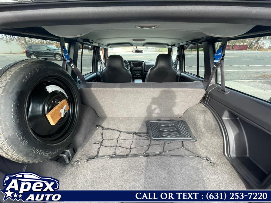 2000 Jeep Cherokee 4dr Sport 4WD, available for sale in Selden, New York | Apex Auto. Selden, New York 2000 Jeep Cherokee 4dr Sport 4WD, available for sale in Selden, New York | Apex Auto. Selden, New York