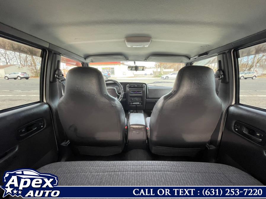 2000 Jeep Cherokee 4dr Sport 4WD, available for sale in Selden, New York | Apex Auto. Selden, New York 2000 Jeep Cherokee 4dr Sport 4WD, available for sale in Selden, New York | Apex Auto. Selden, New York
