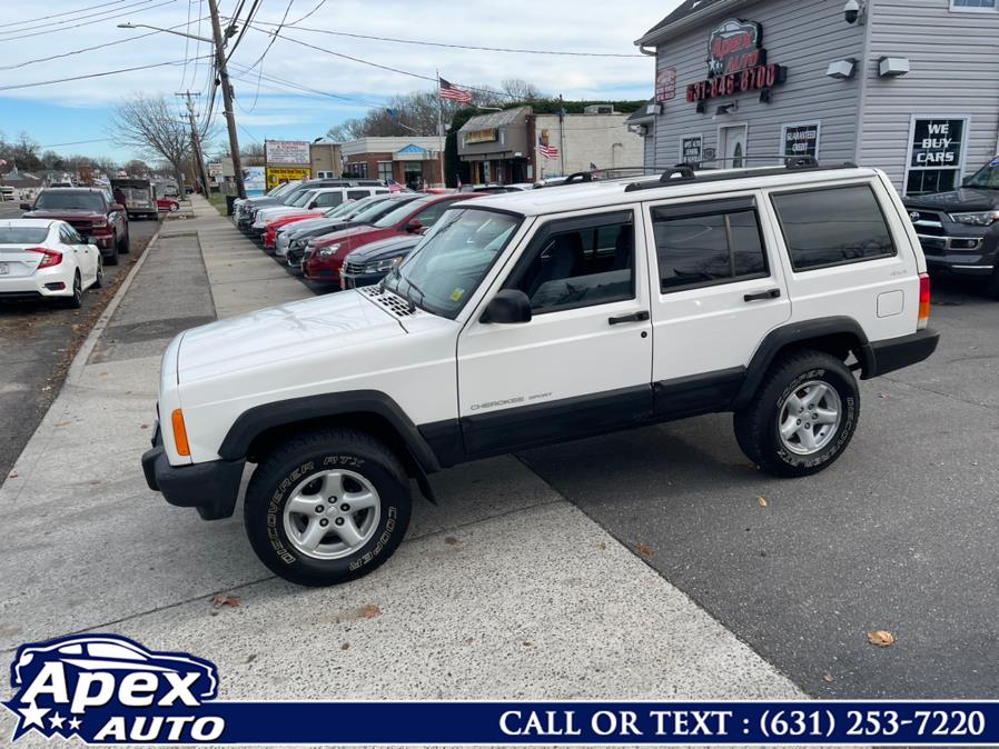 2000 Jeep Cherokee 4dr Sport 4WD, available for sale in Selden, New York | Apex Auto. Selden, New York 2000 Jeep Cherokee 4dr Sport 4WD, available for sale in Selden, New York | Apex Auto. Selden, New York