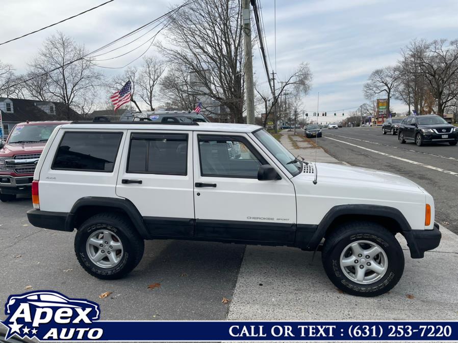 2000 Jeep Cherokee 4dr Sport 4WD, available for sale in Selden, New York | Apex Auto. Selden, New York 2000 Jeep Cherokee 4dr Sport 4WD, available for sale in Selden, New York | Apex Auto. Selden, New York