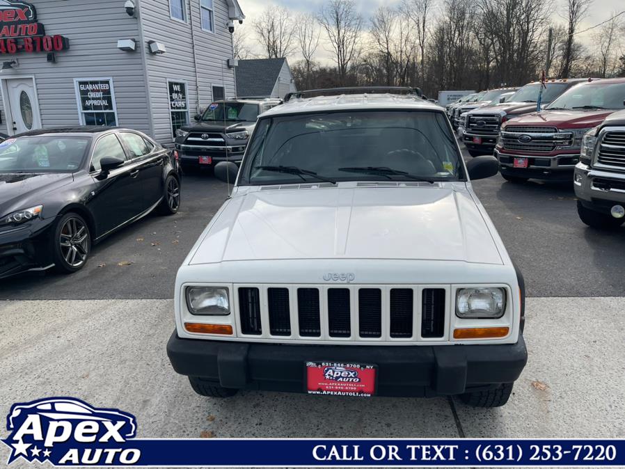 2000 Jeep Cherokee 4dr Sport 4WD, available for sale in Selden, New York | Apex Auto. Selden, New York 2000 Jeep Cherokee 4dr Sport 4WD, available for sale in Selden, New York | Apex Auto. Selden, New York