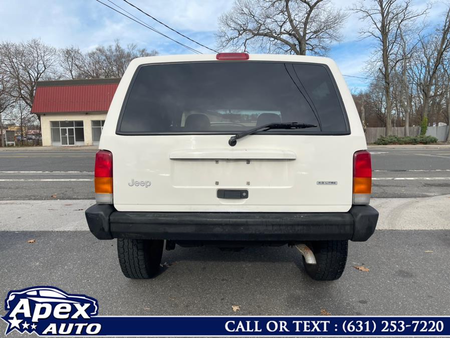 2000 Jeep Cherokee 4dr Sport 4WD, available for sale in Selden, New York | Apex Auto. Selden, New York 2000 Jeep Cherokee 4dr Sport 4WD, available for sale in Selden, New York | Apex Auto. Selden, New York