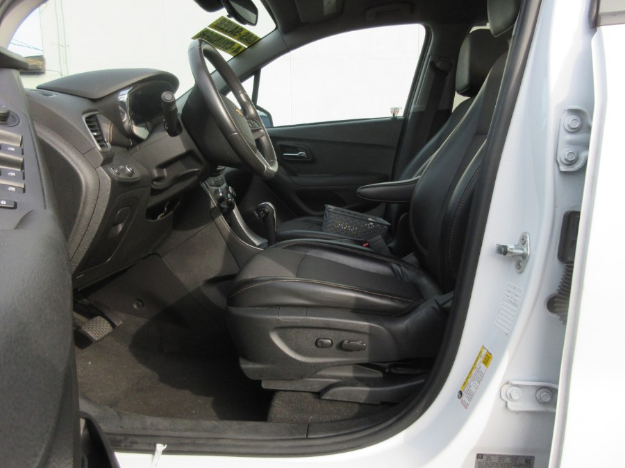 2018 Chevrolet Trax AWD 4dr LT, available for sale in Linden, New Jersey | Route 27 Auto Mall. Linden, New Jersey 2018 Chevrolet Trax AWD 4dr LT, available for sale in Linden, New Jersey | Route 27 Auto Mall. Linden, New Jersey