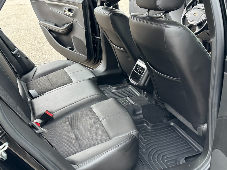 2017 Chevrolet Impala 4dr Sdn LT w/1LT, available for sale in Darien, Wisconsin | Geneva Motor Cars. Darien, Wisconsin 2017 Chevrolet Impala 4dr Sdn LT w/1LT, available for sale in Darien, Wisconsin | Geneva Motor Cars. Darien, Wisconsin